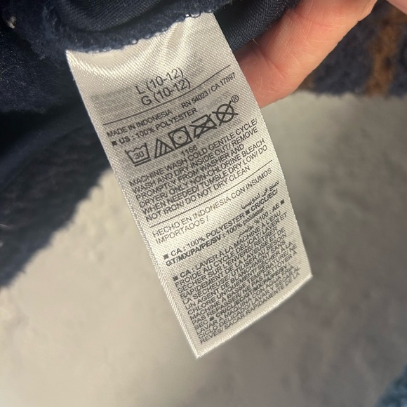 Old Navy cozy sweater pullover for boys - Picture 5 of 5